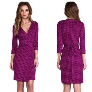 DVF Julian‎ Two Silk Magenta Leo Chain Wrap Dress 6